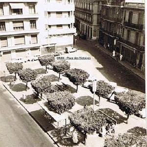 RA g- 034- Place des Victoires
